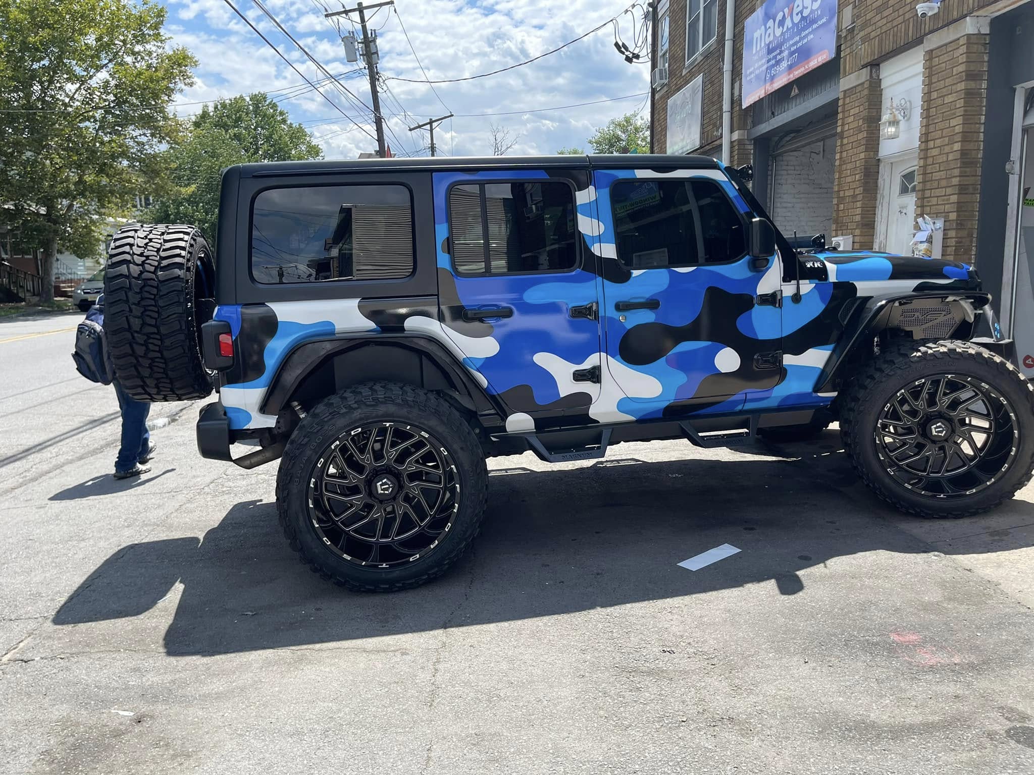 Vehicle Wraps & Graphics